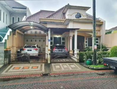 Rumah Murah Luas 300 m2 di Kawasan Elite Permata Jingga Suhat