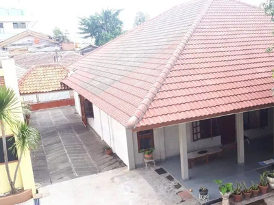 Rumah & Paviliun 700m2 di Pancoran Timur, Jaksel