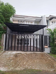 Rumah Siap Huni One Gate System Row Jalan Lebar