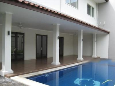 Beatiful House In Compound At Kemang Area