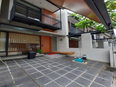 Dijual rugi rumah siap huni full furnished sudah renovasi di BSD