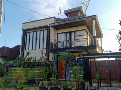 Rumah Murah 5 kamar Kolam Renang Parkir Luas Denpasar Bali