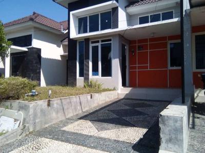 Dikontrakkan Rumah di Villa Bukit Tidar
