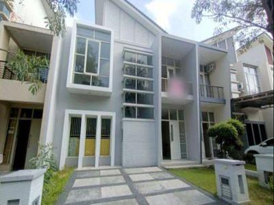 Disewakan Rumah Pakuwon Indah Semi Furnished dkt Citraland Siap Huni