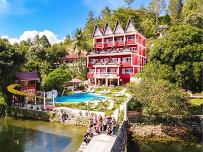 Lovely Waterfront Boutique Hotel at Samosir for SALE