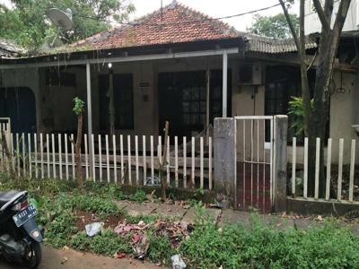 Rumah Lokasi sangat strategis di jantung kota Tangerang Jl.Jend Sudirm
