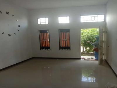 Rumah type 42, lantai granit, ATS, security 24 jam