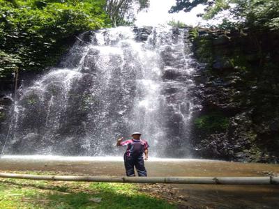 Tanah Kebun wisata 1 hct ada air terjunnya Poros Aspal Malino