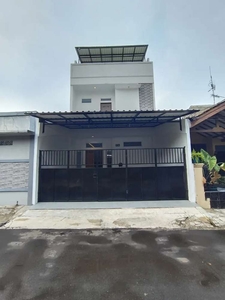 Dijual Rumah 3 Lantai di BSD Griya Loka, Bangunan Baru