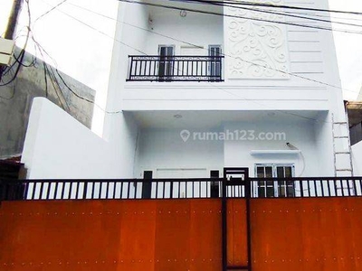 Dijual Rumah Baru di Gading Indah Kelapa Gading 3 Lantai SHM Sudah Renovasi