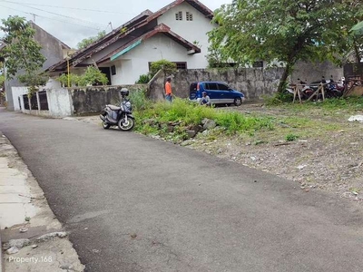 Dijual Tanah Luas Startegis Hook 2 Muka Area Lempongsari Ngaglik