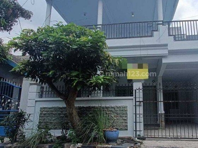 Disewakan Rumah 2 Lantai Minimalis Modern di Area Sulfat Malang