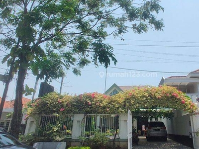 Disewakan Rumah Mewah Luas Di Pusat Kota Jalan Trunojoyo Surabaya Kt