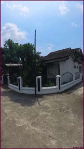 Jual Rumah Hook Lantai 2 Sidoarum Godean Dekat Jalan Raya Bantulan