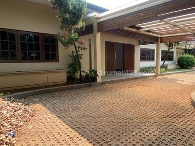 One Floor Homey Home Or Private Office With Huge Land In Menteng Dalam