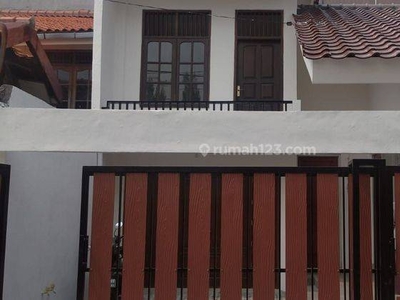 Rumah 1 1/2 Lantai siap Huni di Puloasem Jakarta Timur