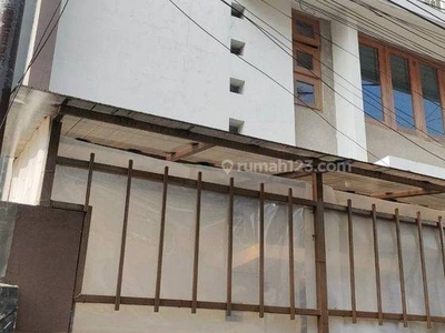 Rumah 3 Lantai Siap Huni Dekat BPK Pasirkaliki Bandung