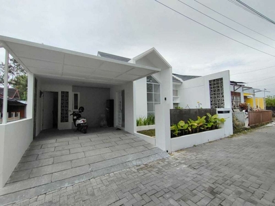 Rumah Baru Desain Modern SHM di Blotan, Wedomartani, Sleman