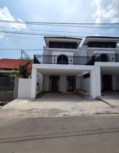 Rumah Baru di Kedungmundu Belakang Bank Bca 2 Lantai Hadap Jalan Utama