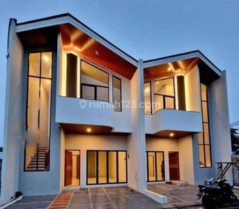 Rumah design minimalis modern dekat ke tol di Ciganjur Jagakarsa