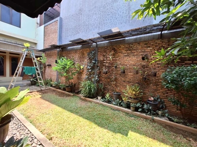 Rumah dijual di area GALAXY Bekasi Selatan LUAS MURAH CLUSTER one gate