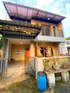 Rumah dua lantai dekat pusat kota Yogyakarta dekat Alun alun Selatan