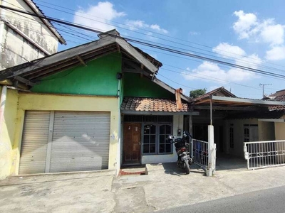 RUMAH KOS TEPI JALAN SELOKAN MATARAM, BARAT UGM