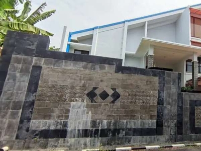 Rumah Mewah Kawsan Eliet Perumahan Bukit Dieng Luas 450 m2