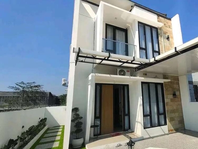 Rumah Minimalis Hook di Raishtown House Majapahit Semarang Kota