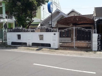 Rumah sewa luas dekat RS Hermina Maguwo