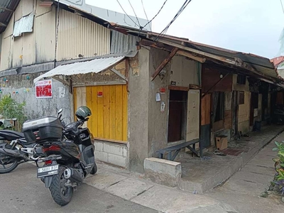 Rumah Tua Hitung Tanah di Pemuda Rawamangun