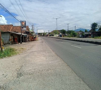 tanah pinggir jalan strategis