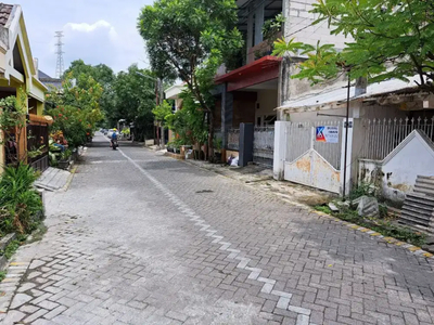 DIJUAL RUMAH DAERAH WISMA LIDAH KULON BANGKINGAN LINGKUNGAN BERSIH