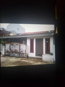 Dijual rumah dekat Sumarecon Bekasi