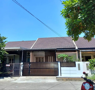 Dijual rumah kecil terawat di Taman Holis Indah 2