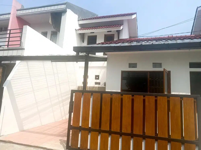 DIJUAL RUMAH SELANGKAH DARI JAKARTA SELATAN - FRESH RENOV & NEGO