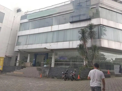 Disewakan Gedung Showroom Area Arteri Pondok Indah, Strategis