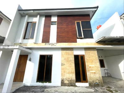 Rumah 2 Lantai dekat Jalan Karangjati Bangunjiwo
