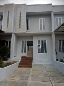 Rumah 2 Lantai Rizqana Residence Kota Depok