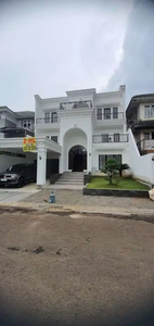 Rumah 3 Lantai Unfurnished SHM di Sentul City, Bogor