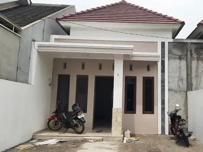 Rumah baru ready unit tlogo biru depan kampus AMNI pedurungan Semarang