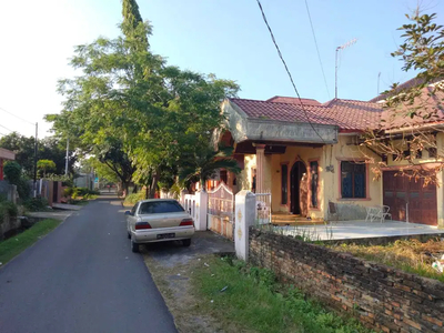 Rumah di Jl. Sinomba IV, Medan (Sebrang RS Sufina Aziz Pondok Surya).