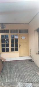 Rumah di kontrakan pertahun di kampung sawah Pabuaran Bekasi selatan