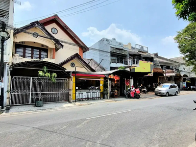 Rumah di Poros Raya Cengkeh Soekarno-Hatta Suhat