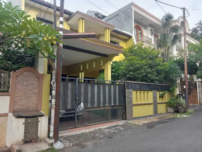 Rumah Minimalis Dalam Komplek di Billymoon Pondok Kelapa Dekat Tol