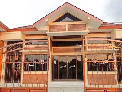 Bangunan LT: 250m Fasilitas Komplit, Lokasi Strategis untuk Kafe/Butik