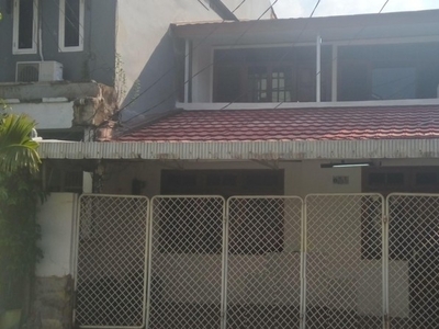 Rumah 1 1/4 standard, Lokasi OK, Harga Nego di Rawamangun