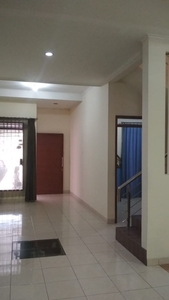 Dijual Rumah Bagus Siap Pakai di Komplek Mekarwangi, Bandung