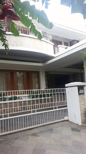 Dijual Rumah Mewah Siap Huni dengan Lokasi Premium @Pondok Indah