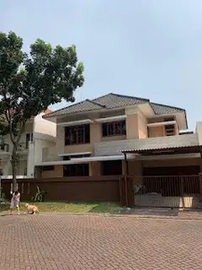 0450 - Disewakan Rumah Graha Family 2 Lantai LT 336 m² LB 420 m²